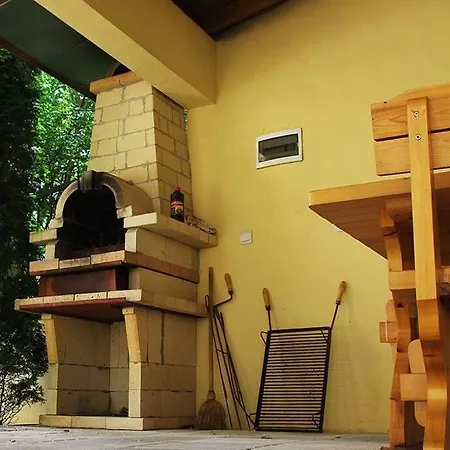 Deluxe 2 Bedroom With Pool View Mamaafrica * Balchik