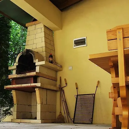 Deluxe 2 Bedroom With Pool View Mamaafrica * Balchik