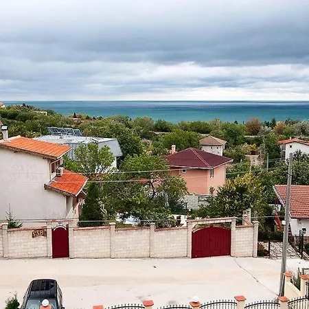 Deluxe 2 Bedroom With Pool View Mamaafrica Apartment *