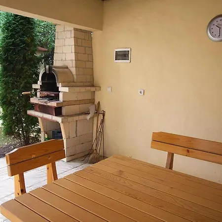 Deluxe 2 Bedroom With Pool View Mamaafrica Apartment