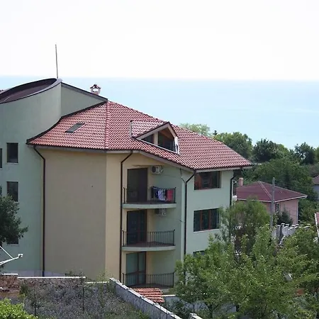 Deluxe 2 Bedroom With Pool View Mamaafrica Apartment